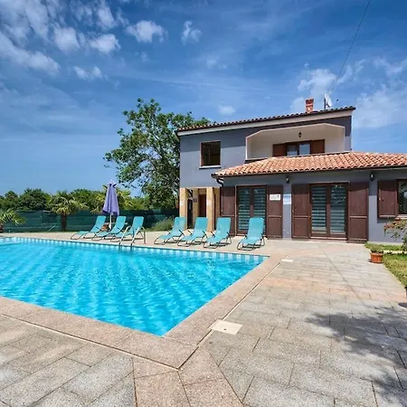 With Big Garden And Large Pool Near Villa